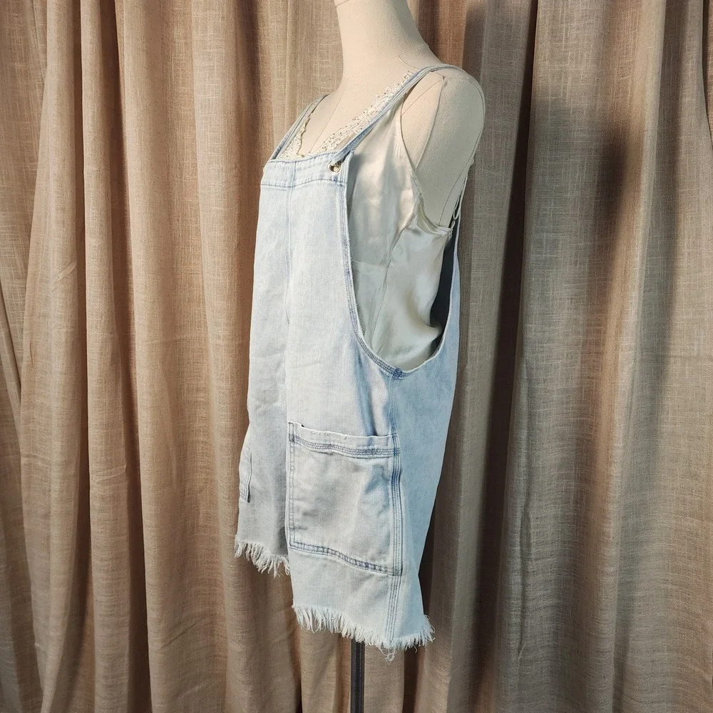 Aerie Women Large Light Wash Denim Shortalls Distressed Raw Hem Overalls L